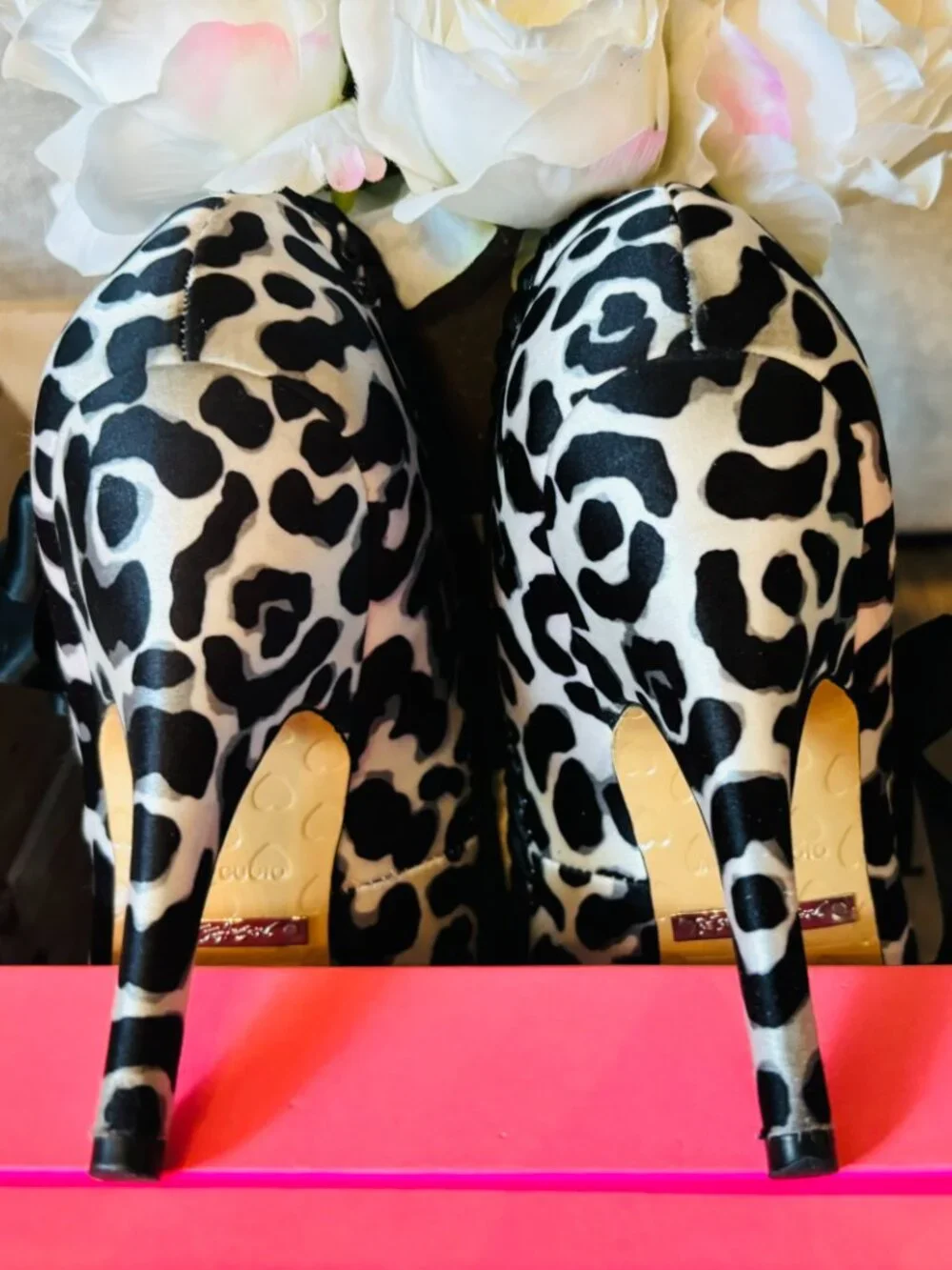 Betsey Johnson Calandra III size: 7